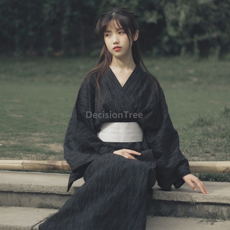 Photography Zen - 2025 дзен, темпераментное простое кимоно, японский